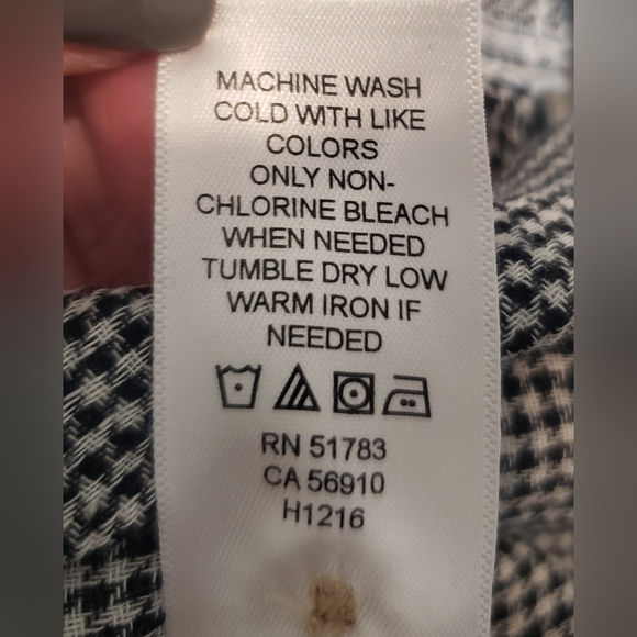 Maurices NEW Plaid Button Up Shirt Long Sleeves Size XL Black Cream Gray Cotton - Picture 12 of 15